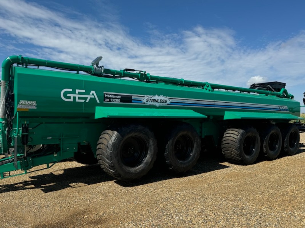 Manure tanks