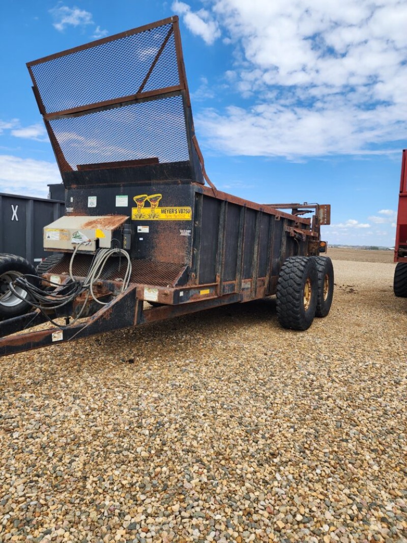 Dry box spreaders